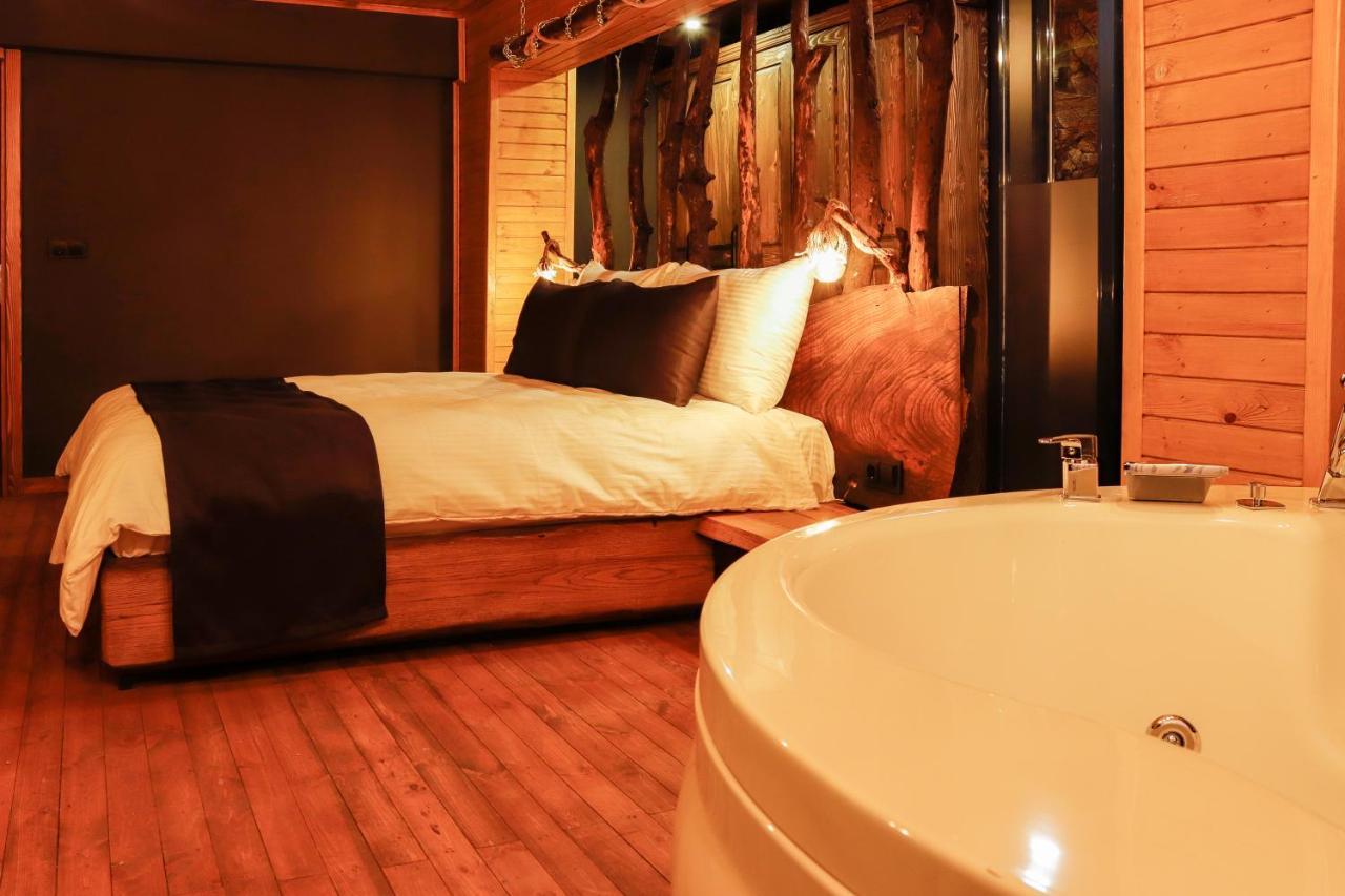 Abant Hitit Otel Restaurant โบลู ภายนอก รูปภาพ